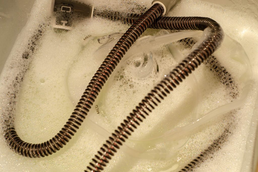 how to clean cpap hose with vinegar